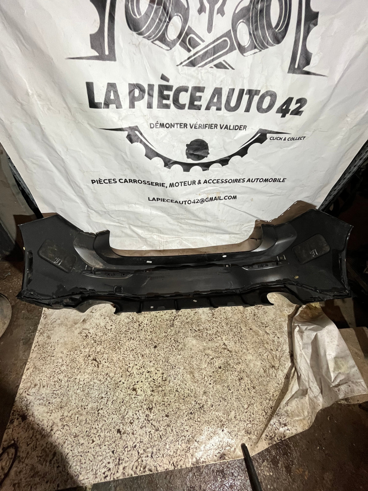 Pare-chocs arrière volkswagen golf 8 GTI noir — photo 2