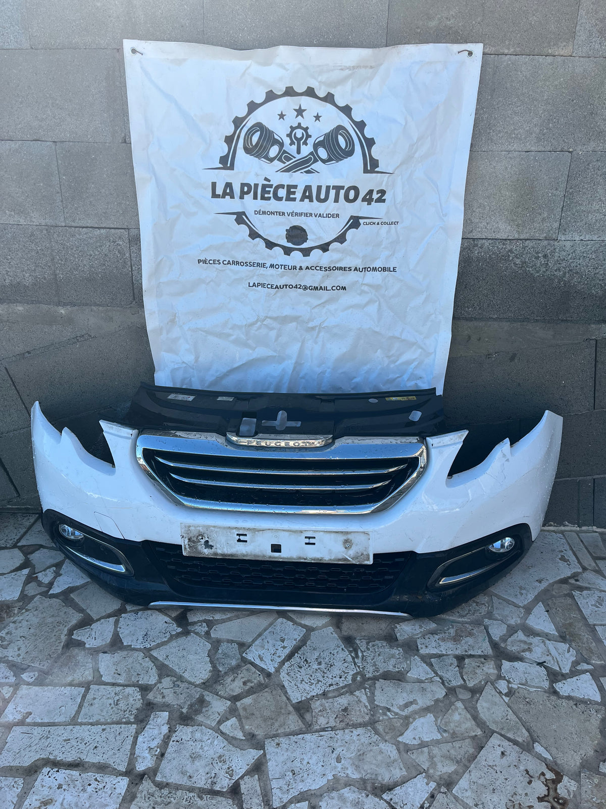 Pare-chocs AV blanc 9802521077 Peugeot 2008 1 — photo 1