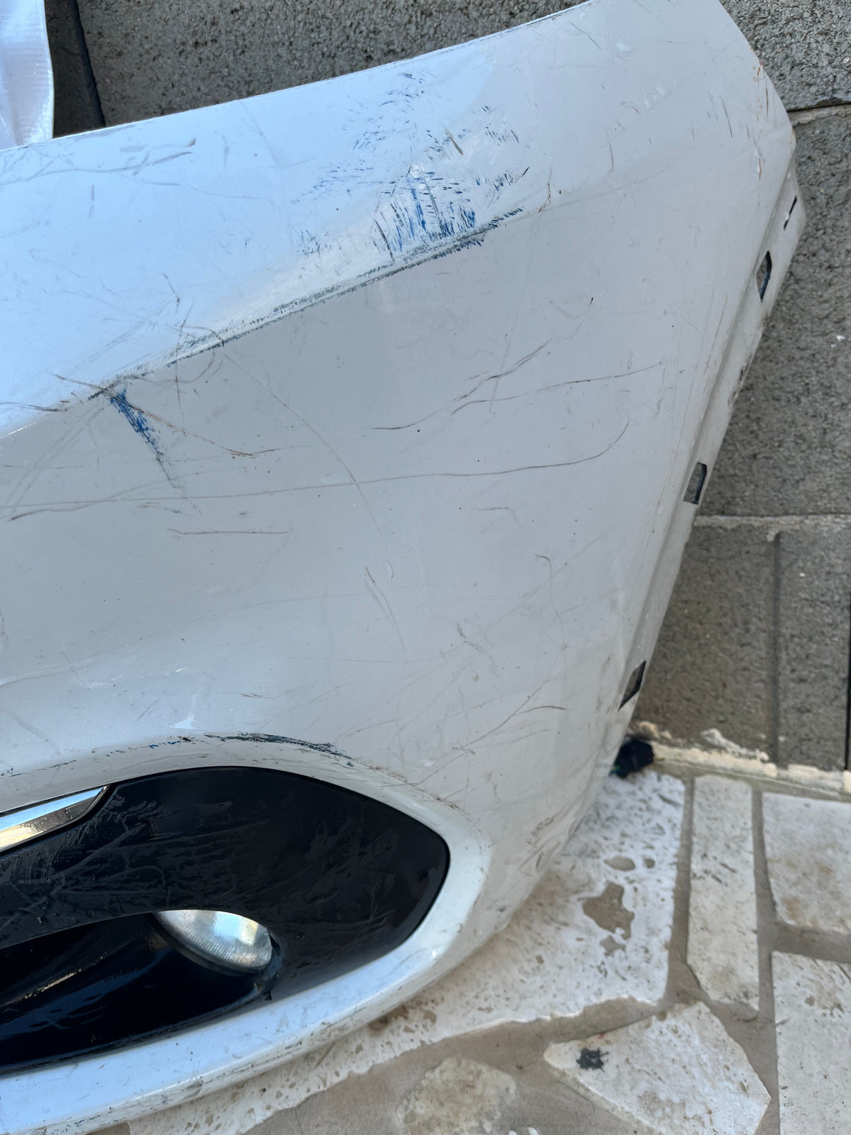 Pare-chocs AV blanc 9810513777 Peugeot 208 1 — photo 3