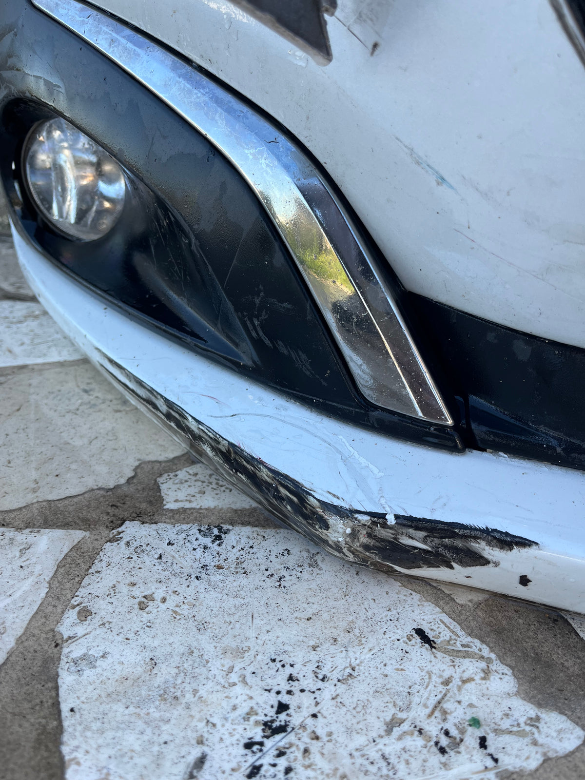 Pare-chocs AV blanc 9810513777 Peugeot 208 1 — photo 5