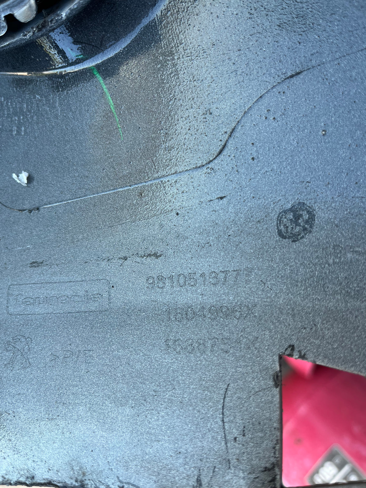 Pare-chocs AV blanc 9810513777 Peugeot 208 1 — photo 11