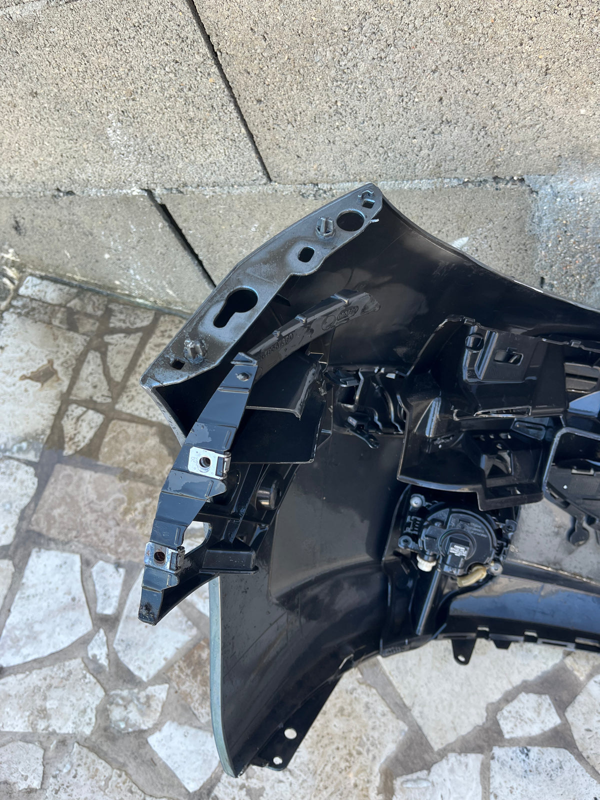 Pare-chocs AV gris foncé 9649581380 Peugeot 207 — photo 4