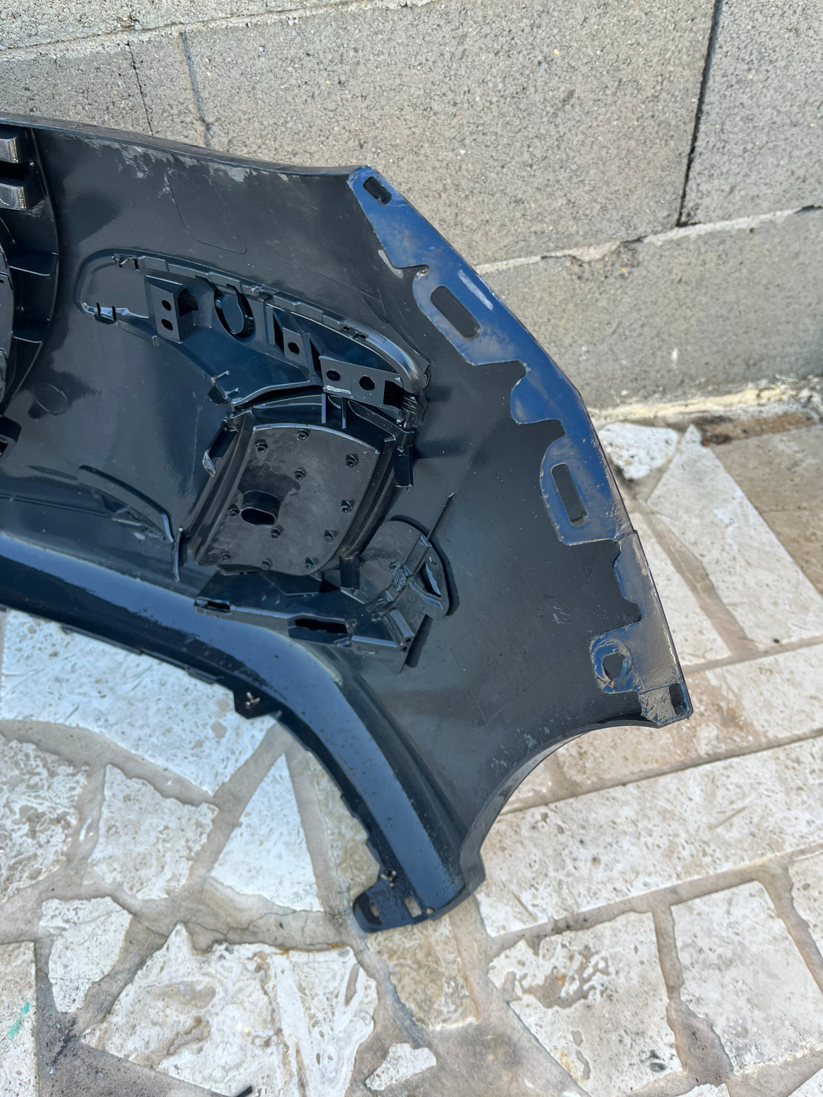 Pare-chocs AV noir 9680484677 Peugeot 308 t7 phase 1 — photo 3