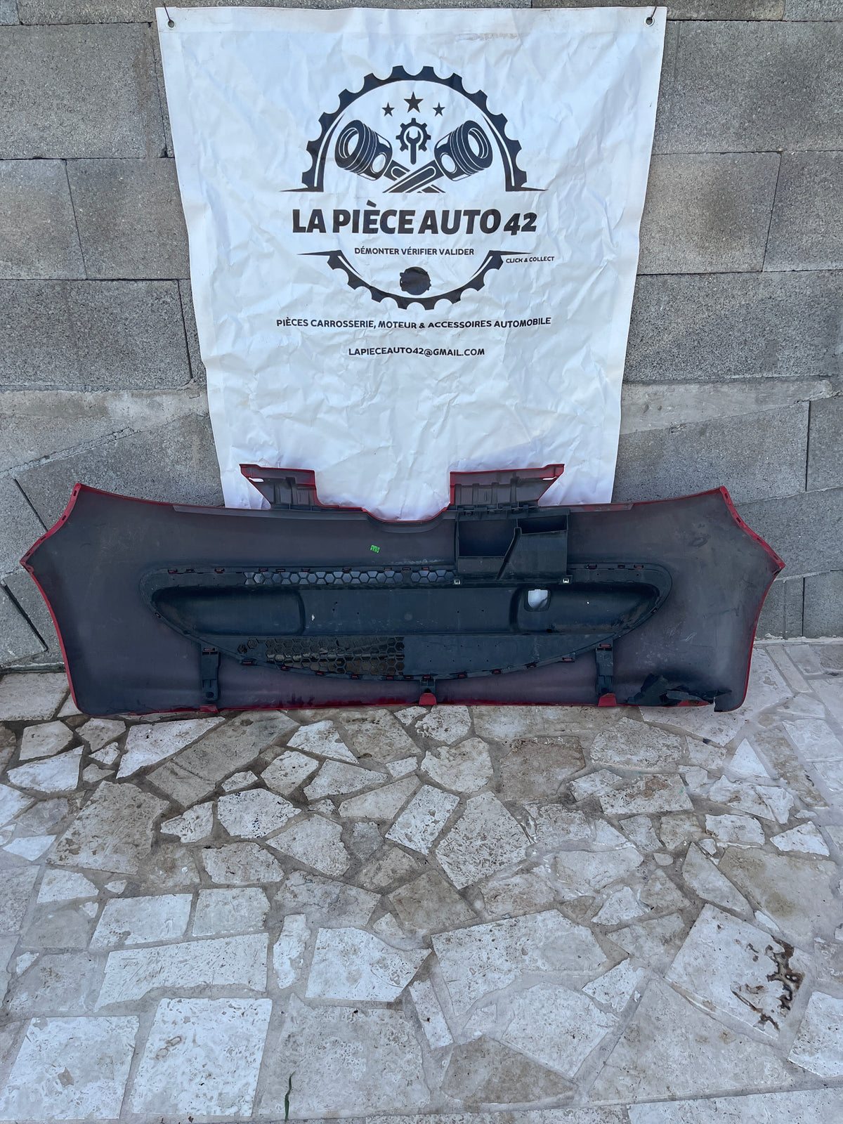 Pare-chocs AV rouge 521190H050 Peugeot 107 Phase 1 — photo 4
