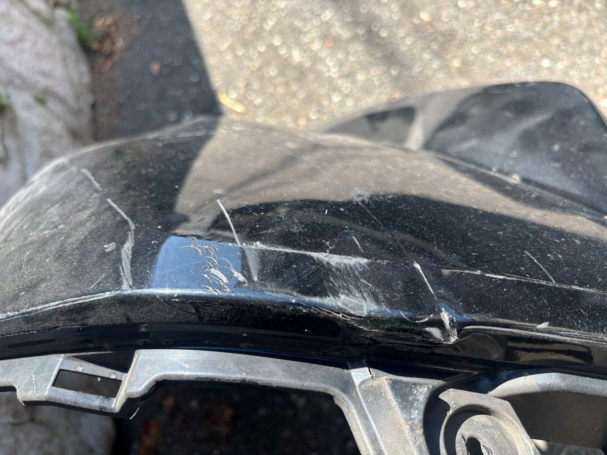Pare-chocs avant Nissan Micra K14 noir — photo 4