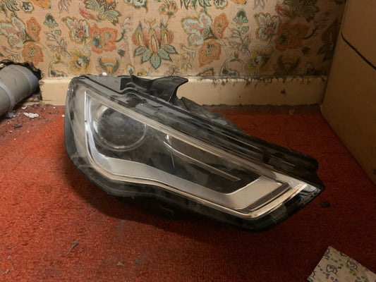 Phare avant droit Audi A3 Xenon Led (8v) phase 1 — photo 1