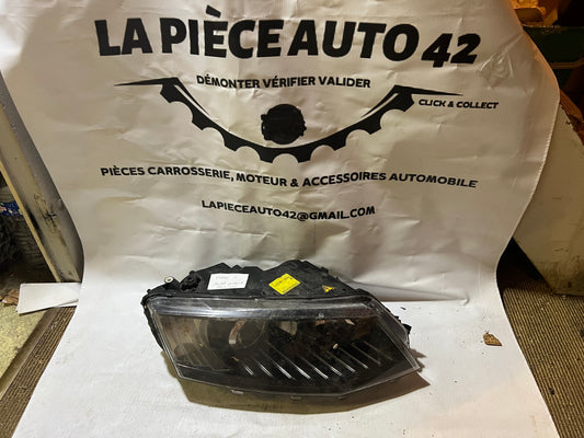 Phare avant Droit Skoda Octavia Mk3 (5E) — photo 1