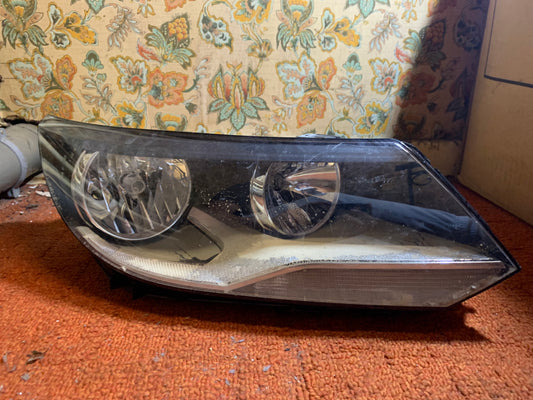 Phare avant droit Volkswagen Tiguan 2.0 (5N) — photo 1
