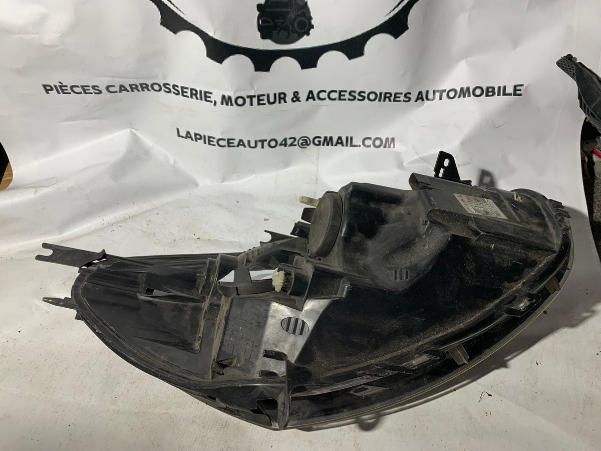 Phare avant gauche Renault Clio 4 phase 1 avec kit de réparation — photo 3