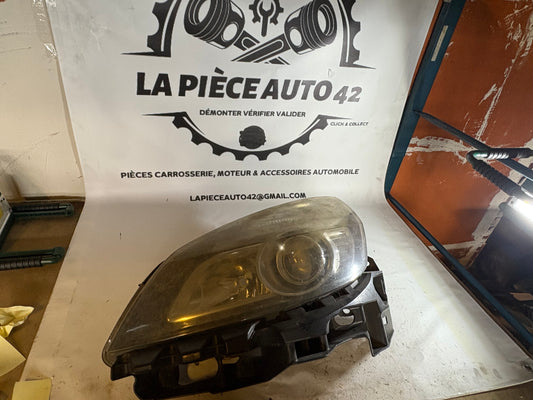 Phare avant gauche Renault Scenic 2 phase 2 fond noir — photo 1