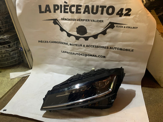 Phare avant gauche Skoda Superb B8 — photo 1