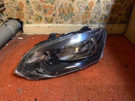 Phare avant gauche Volkswagen Polo 6R neuf — photo 1