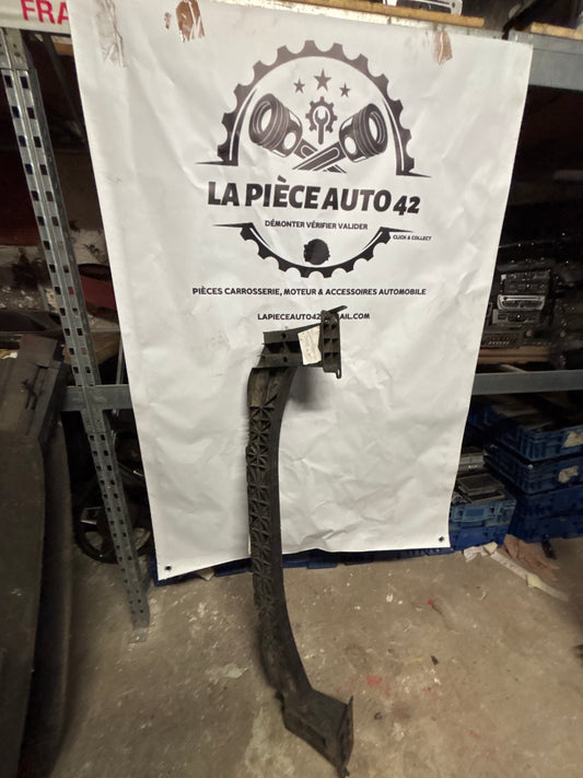Renfort inférieur Peugeot 308 (t7) — photo 1