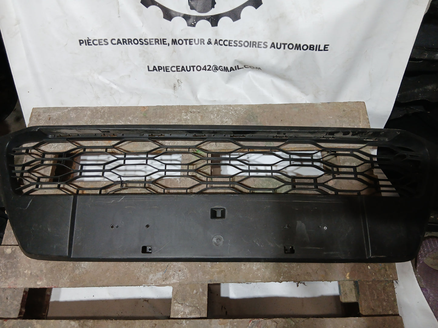 Grille de pare choc avant Dacia Sandero Stepway