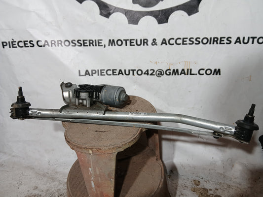Moteur essuie glace Dacia logan