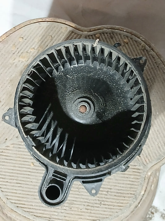 Ventilateur chauffage Renault clio 4 ou capture