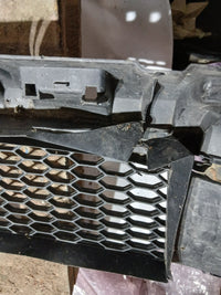Grille inférieur de Calandre Renault Traffic 3 (X82)
