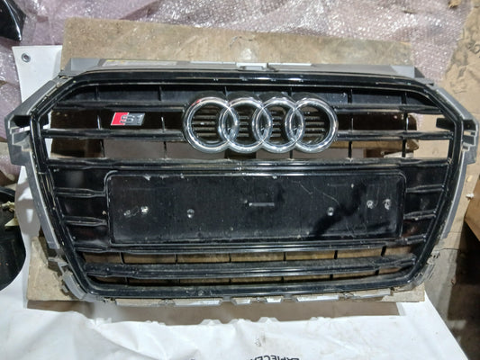 Calandre Audi S1