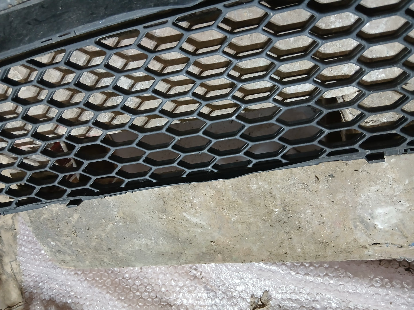 Grille inférieur de Calandre Renault Traffic 3 (X82)