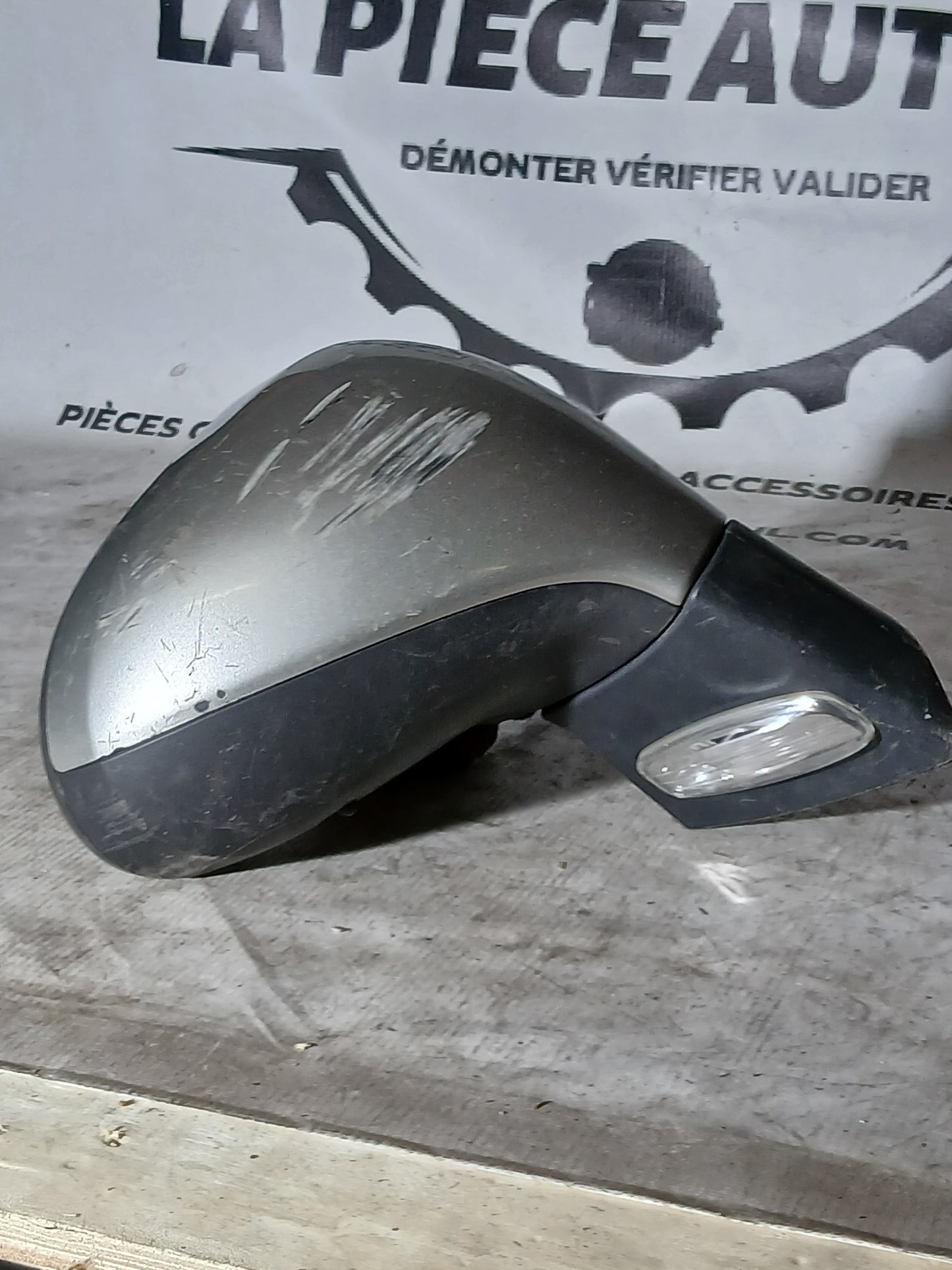 Rétroviseur droit Peugeot 207 9 câbles