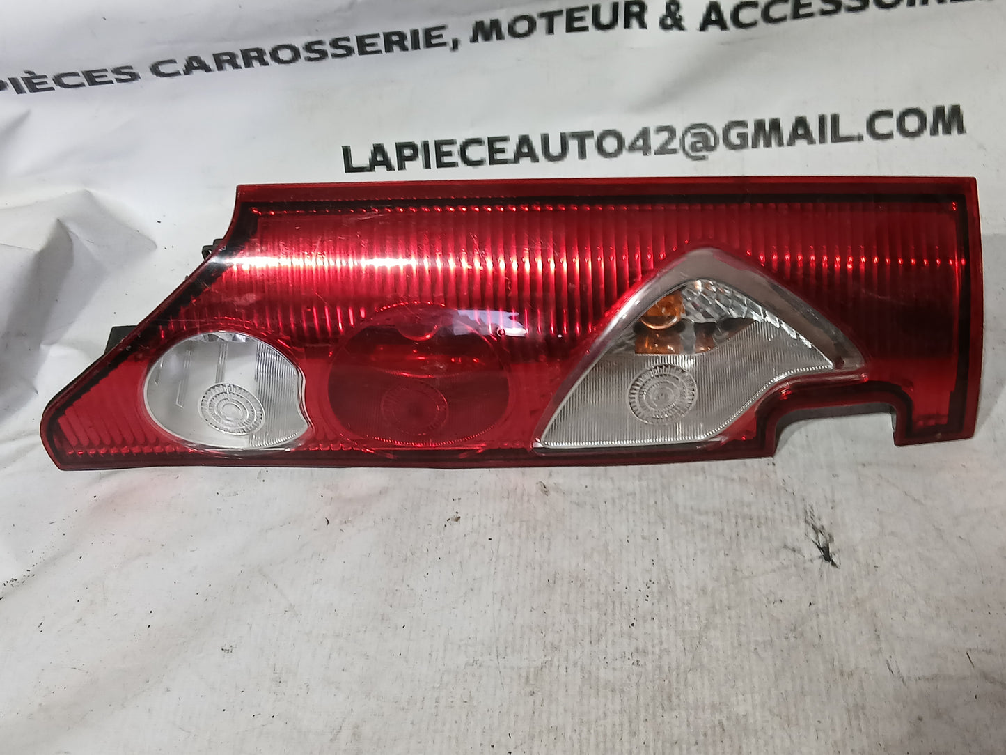 Feux arrière gauche Renault Kangoo 2