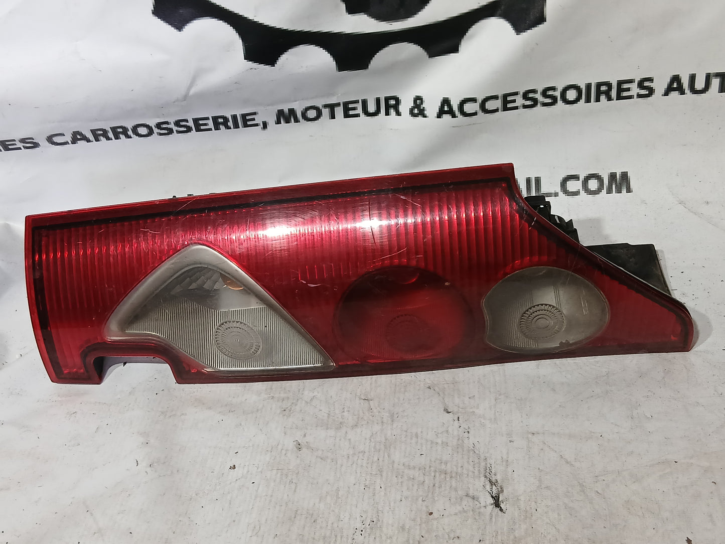 Feux arrière droit Renault Kangoo 2